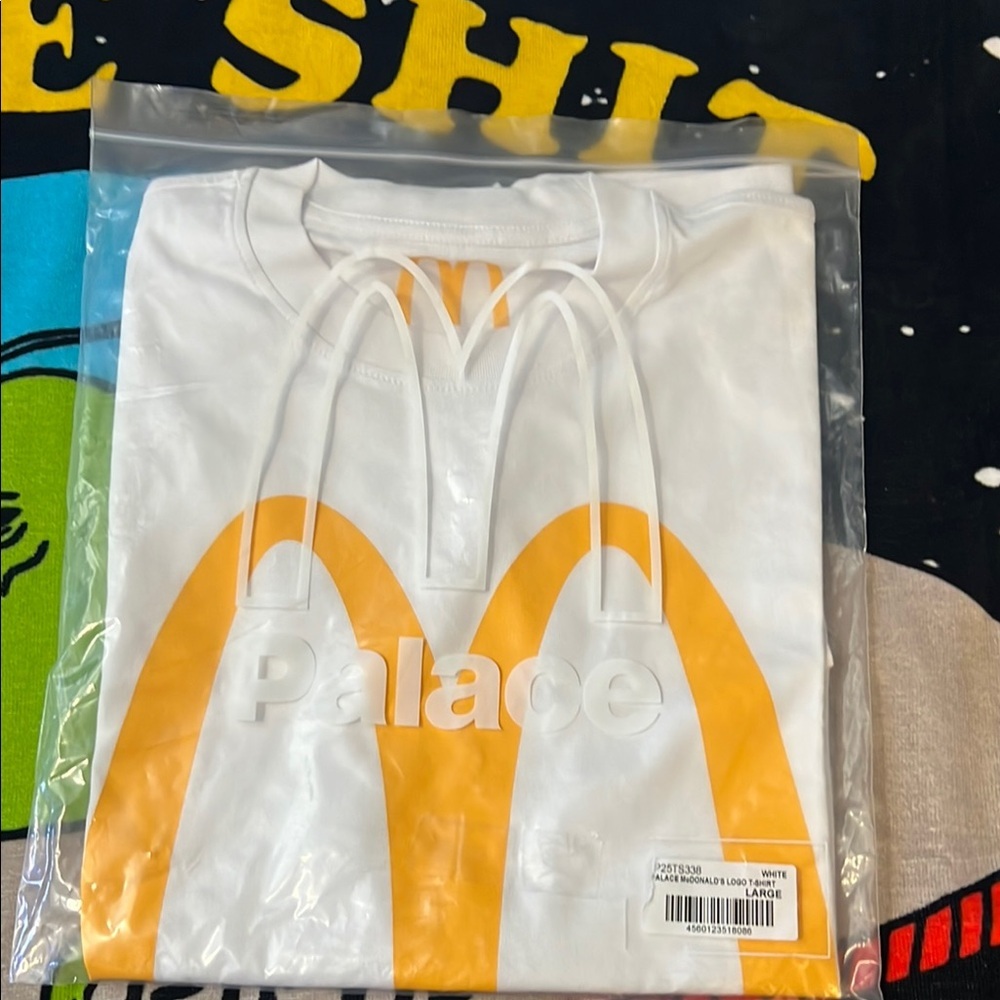 Palace x McDonald's Logo Tee - Picture 8 of 8